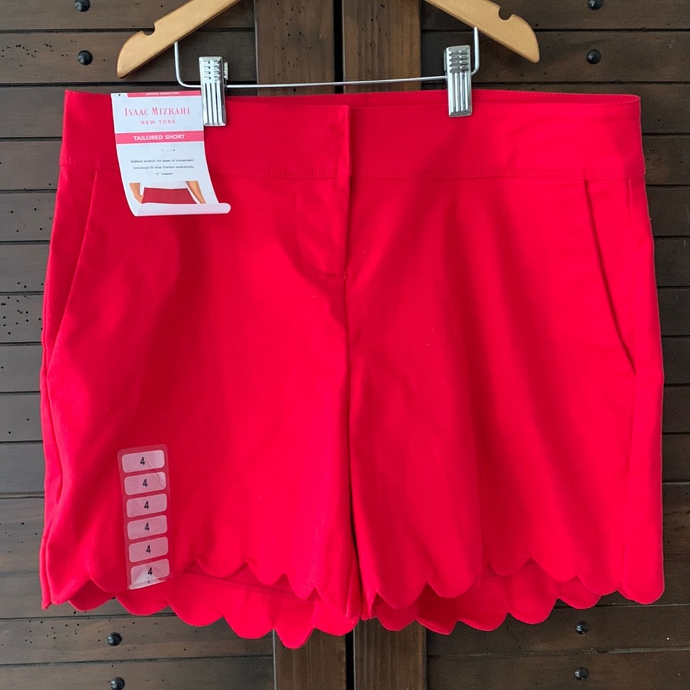 Isaac Mizrahi scallop edge cotton blend red shorts